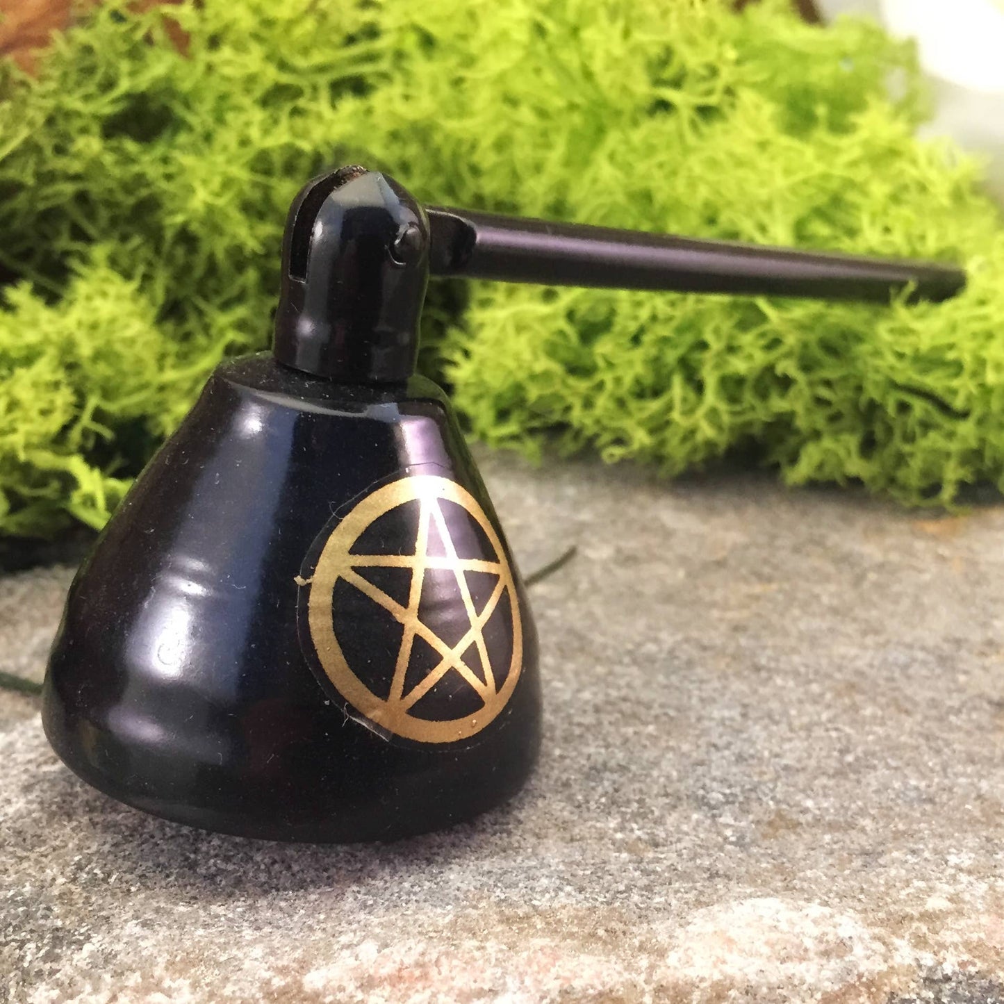 Éteignoir à bougie en fer noir enduit - Pentacle